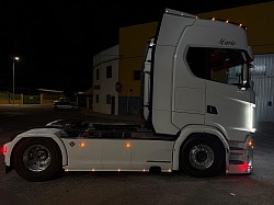 Montaje de barras lateras led